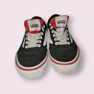 Vans Off the Wall Sneakers Boys size 12 Black White